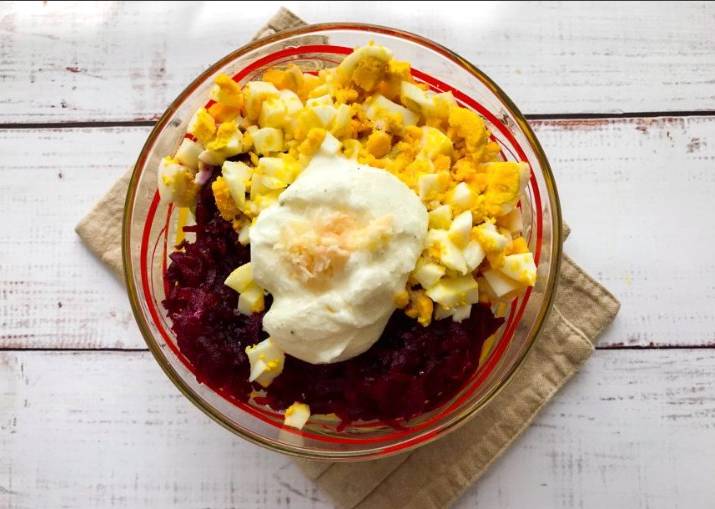 Салат из свеклы с пекинской капустой