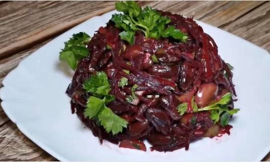 Салат из свеклы с фасолью