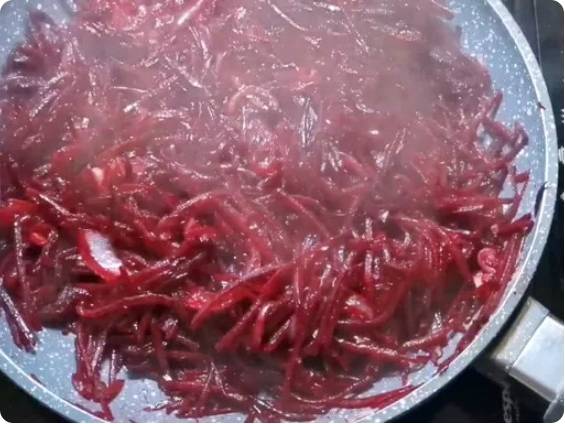 Салат из свеклы с фасолью