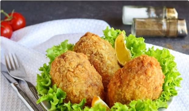 Котлеты с грибами и фаршем на сковороде