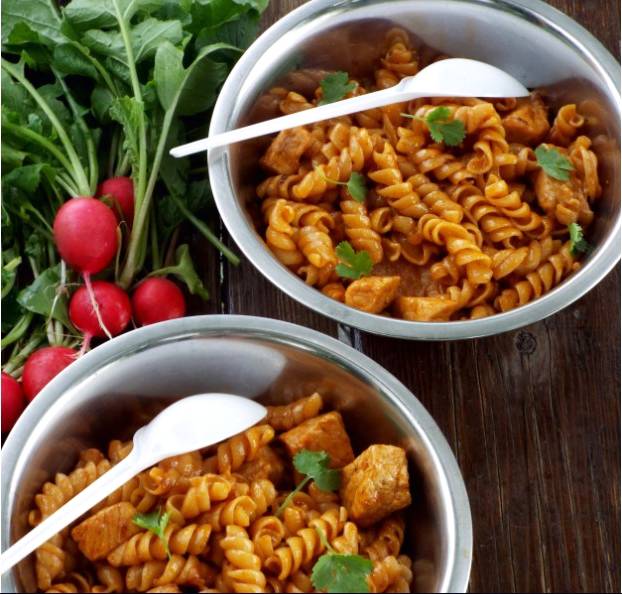 Макароны с мясом в казане на костре