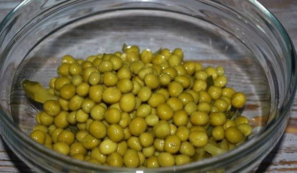 Салат из свиного сердца с маринованными огурцами