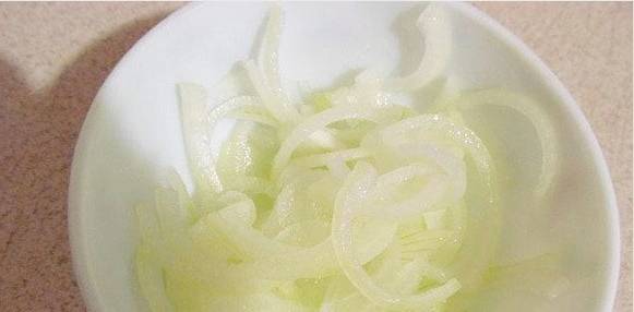Салат из стручковой фасоли с мясом