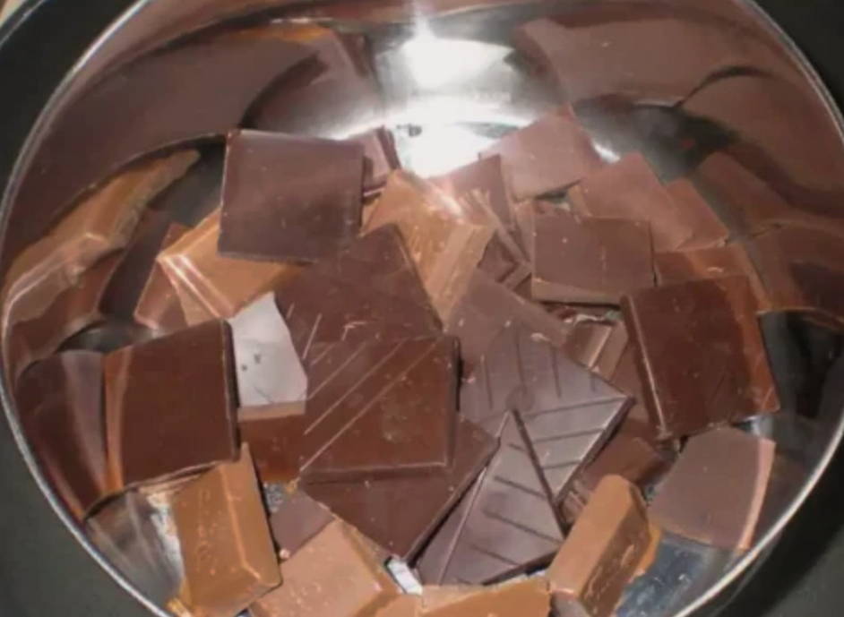 Глазурь из шоколада и молока