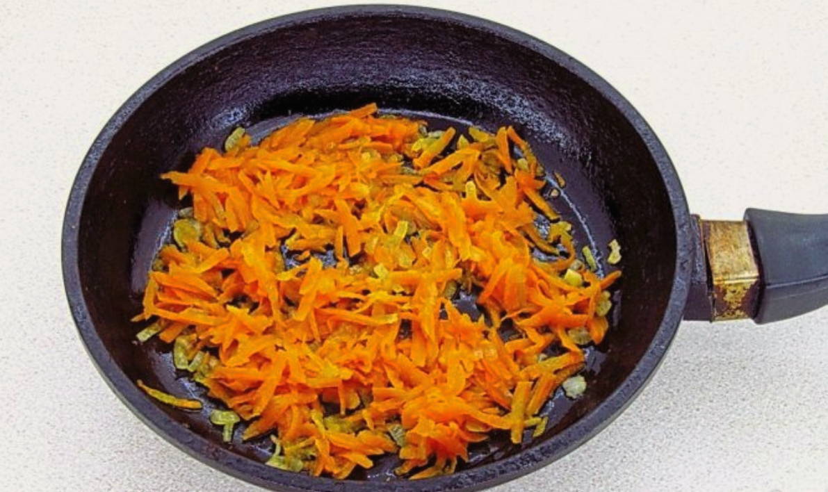 Суп с сайрой, рисом и картошкой