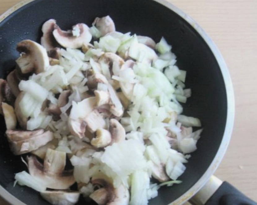 Суп-пюре с курицей и грибами