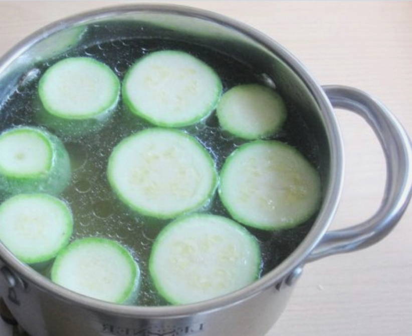 Суп-пюре с курицей и грибами