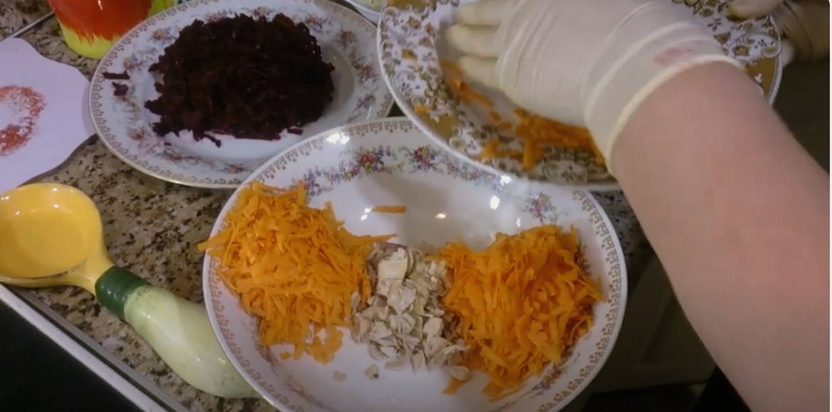 Салат «Ералаш» со свёклой