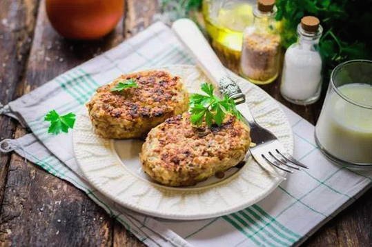 Котлеты с гречкой