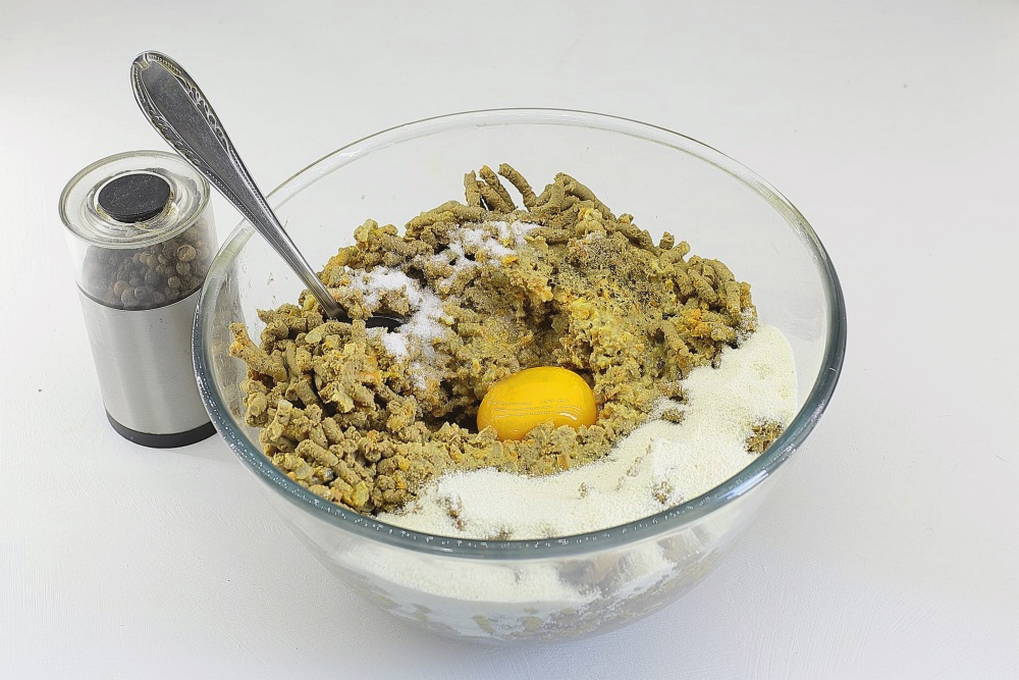 Печеночные котлеты из говяжьей печени на сковороде