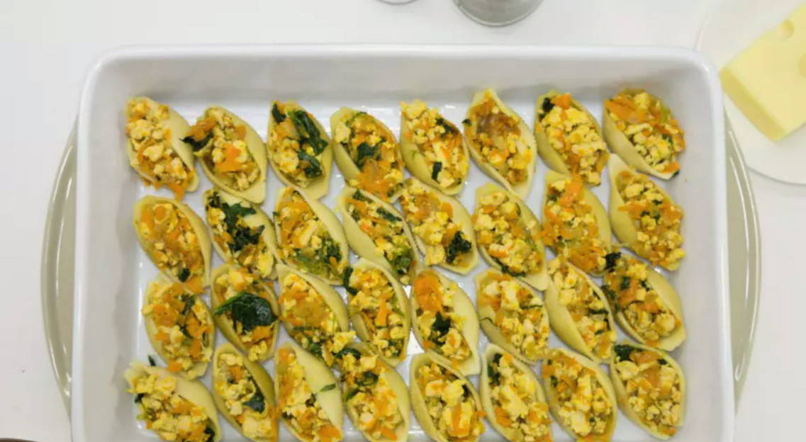 Фаршированные макароны ракушки с фаршем в духовке