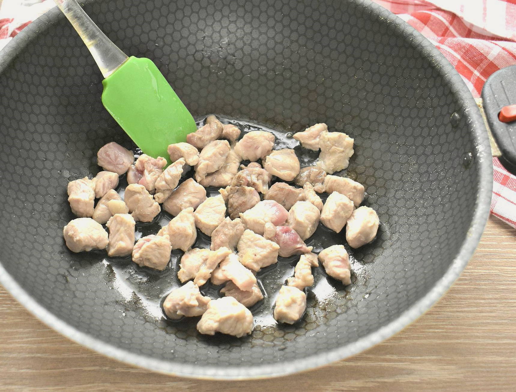 Макароны с мясом и грибами