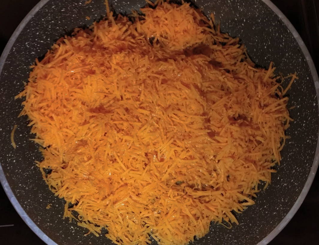 Макароны с мясом в томатном соусе