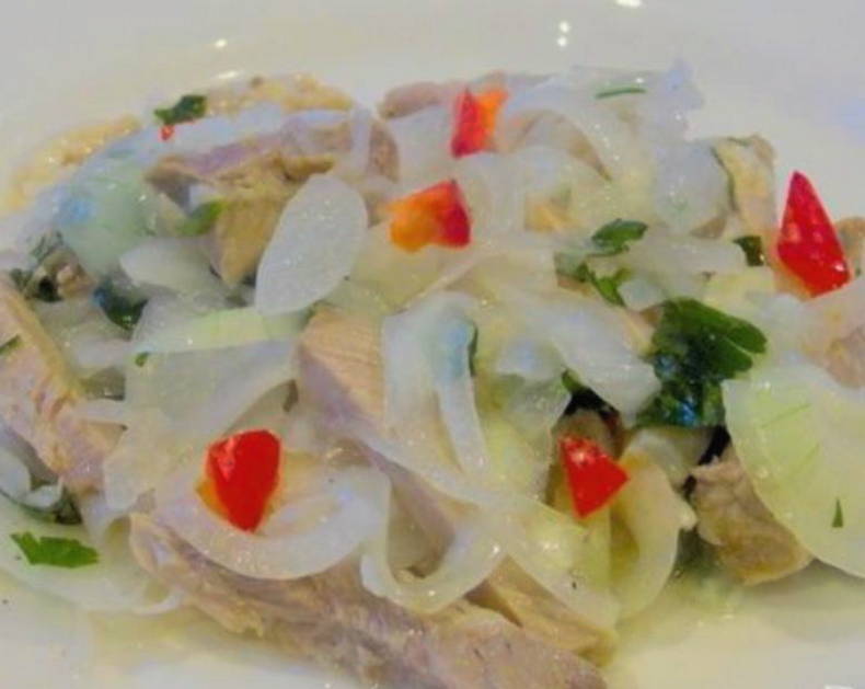 Салат «Деревенский» с мясом классический Салат «Деревенский» с мясом классический