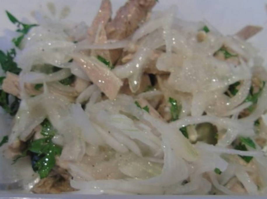 Салат «Деревенский» с мясом классический Салат «Деревенский» с мясом классический