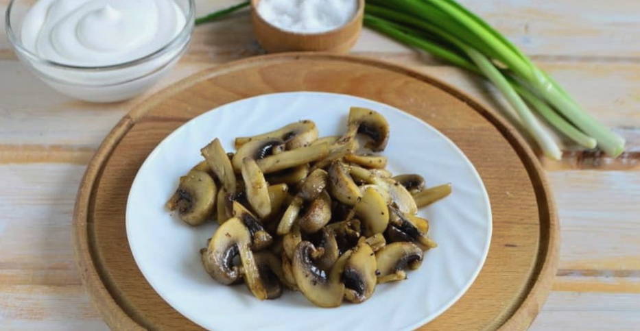 Салат «Горки» с морковью по-корейски, курицей и грибами