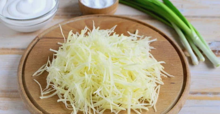 Салат «Горки» с морковью по-корейски, курицей и грибами