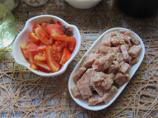 Макароны без варки с фаршем на сковороде