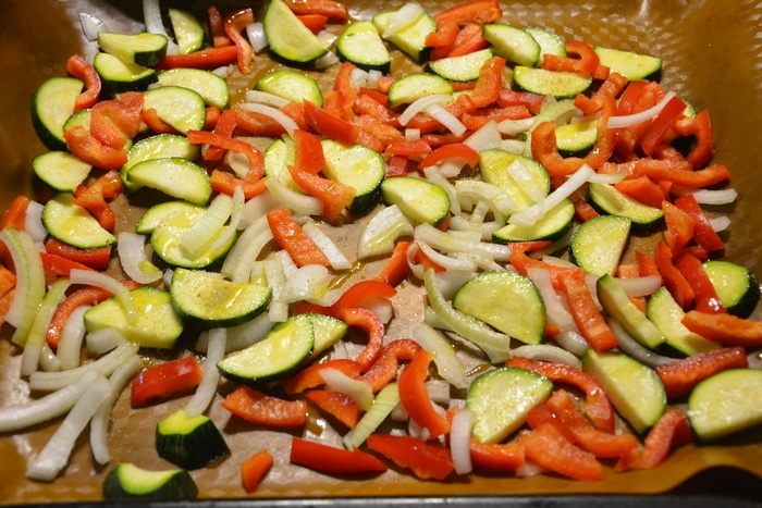 Макароны с фрикадельками в духовке