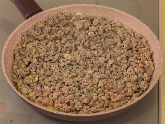 Макароны с фаршем и сыром в духовке