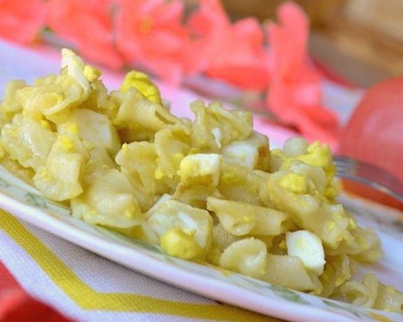 Жареные макароны с яйцом