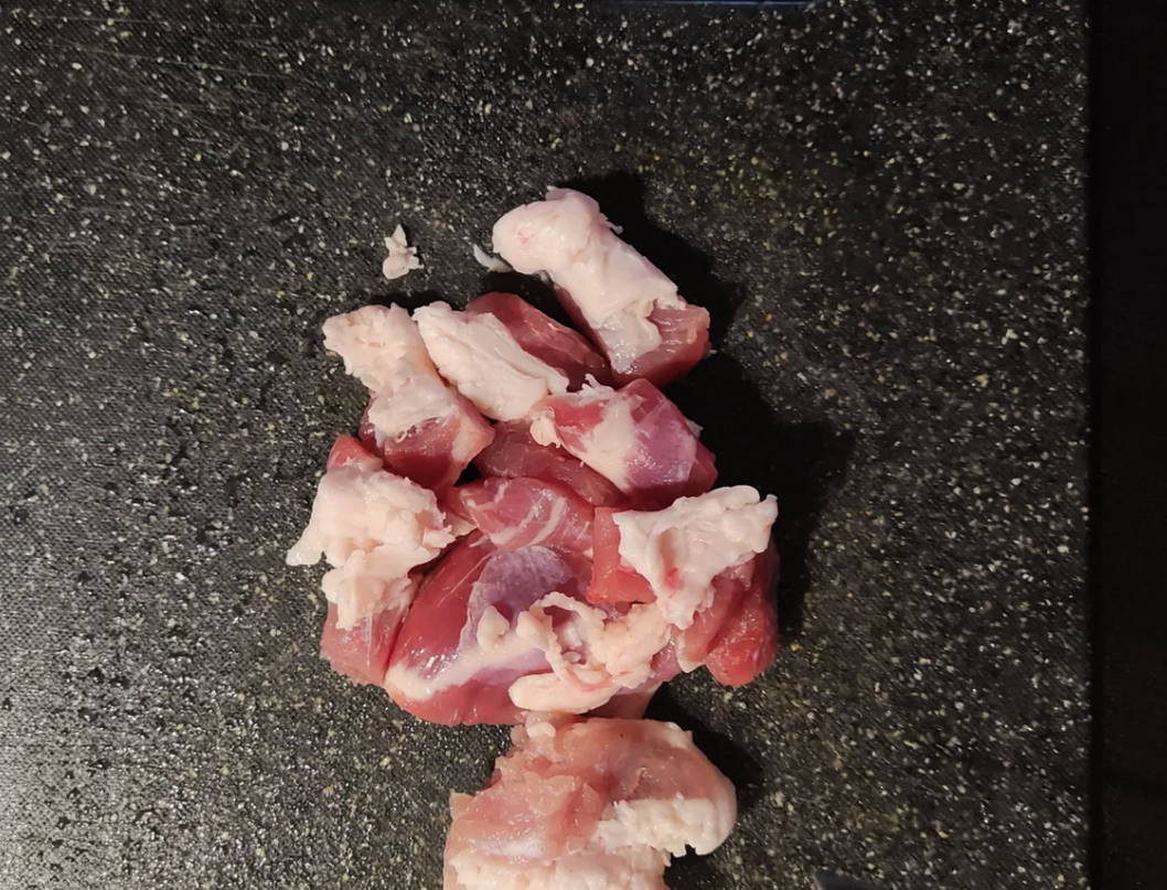 Макароны с мясом в сковороде