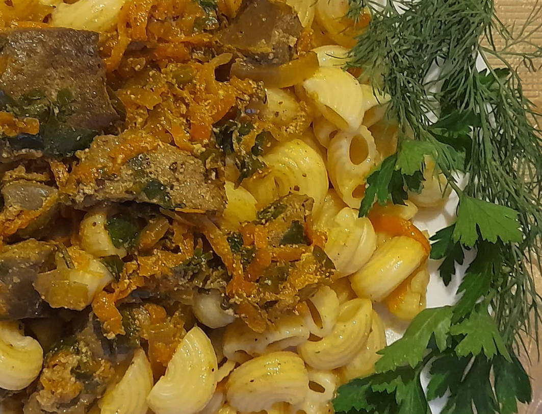 Макароны с говяжьей печенью