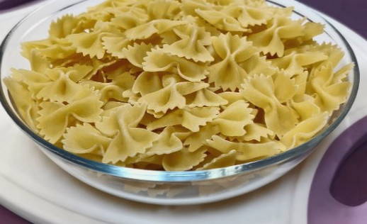 Макароны с куриным фаршем на сковороде