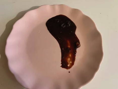 Соус из черной смородины для мяса
