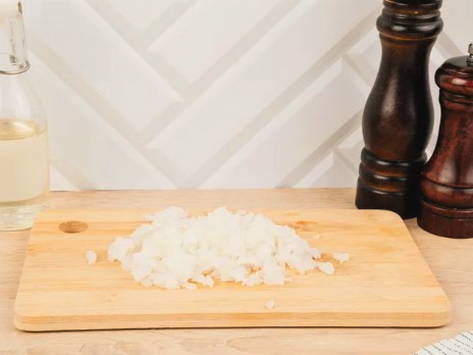 Макароны с тушенкой в кастрюле