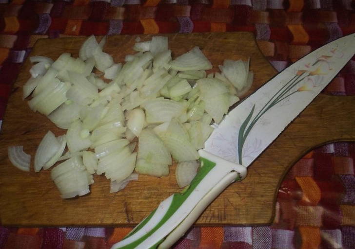 Салат «Козел в огороде» с мясом и жареной картошкой