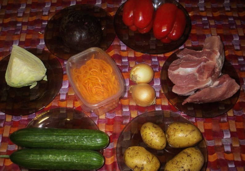 Салат «Козел в огороде» с мясом и жареной картошкой