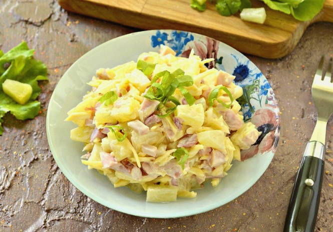 Салат «Королевский» с копченой курицей