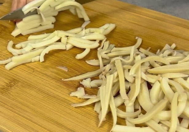 Салат «Коралловый риф» с кальмарами
