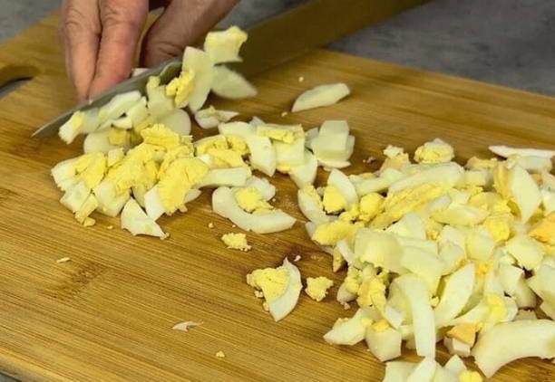 Салат «Коралловый риф» с кальмарами