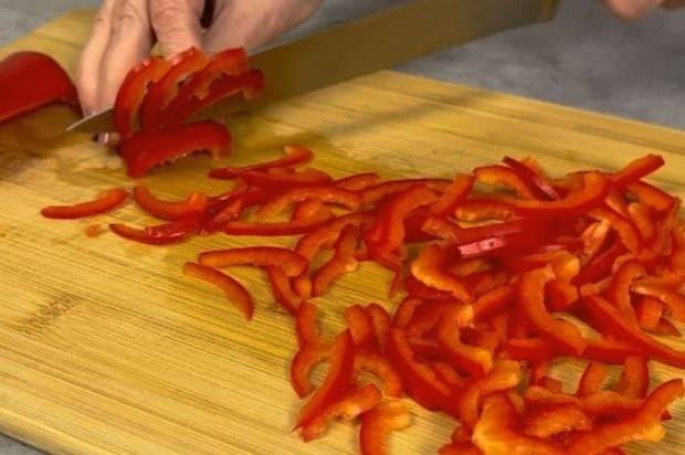 Салат «Коралловый риф» с кальмарами