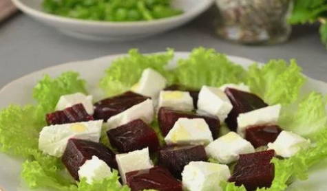 Салат из вареной свеклы с сыром фета