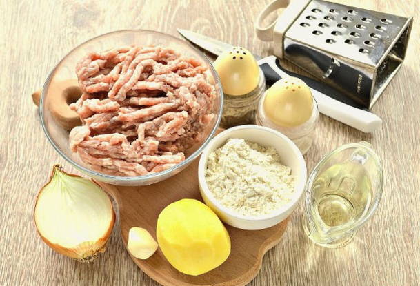 Котлеты с картошкой и фаршем на сковороде
