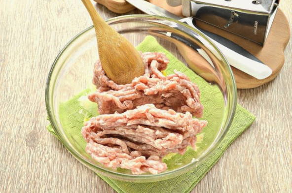 Котлеты с картошкой и фаршем на сковороде