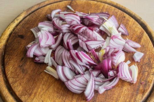 Салат из вареной свеклы с кукурузой консервированной