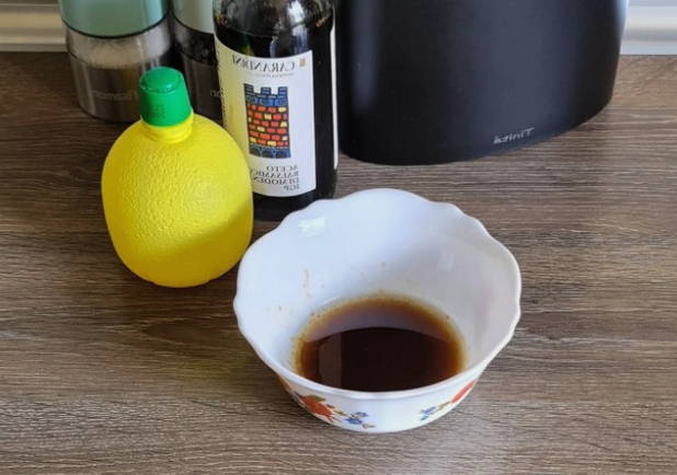 Салат из вареной свеклы с грецкими орехами и сыром