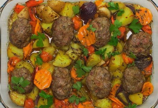 Котлеты с овощами в духовке