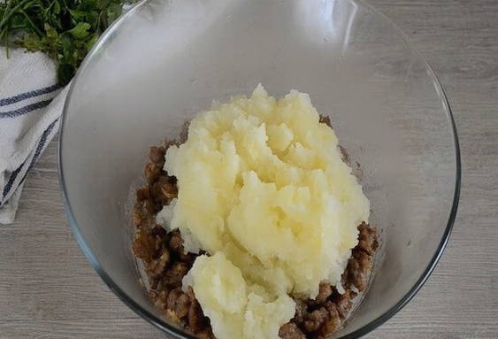 Картофельные котлеты с фаршем