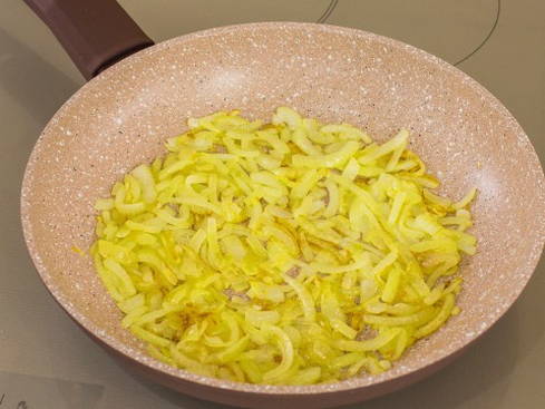 Салат из вареной свеклы с фасолью