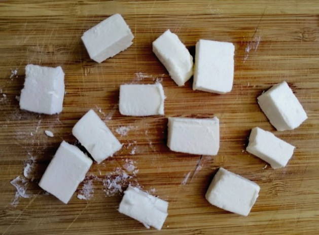 Салат из вареной свеклы с сыром фета и рукколой