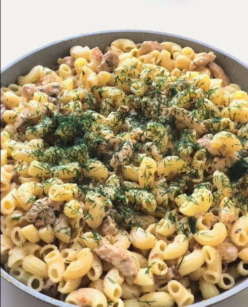 Макароны с мясом в сливочном соусе