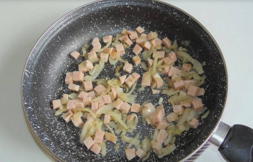 Макароны с ветчиной и сыром