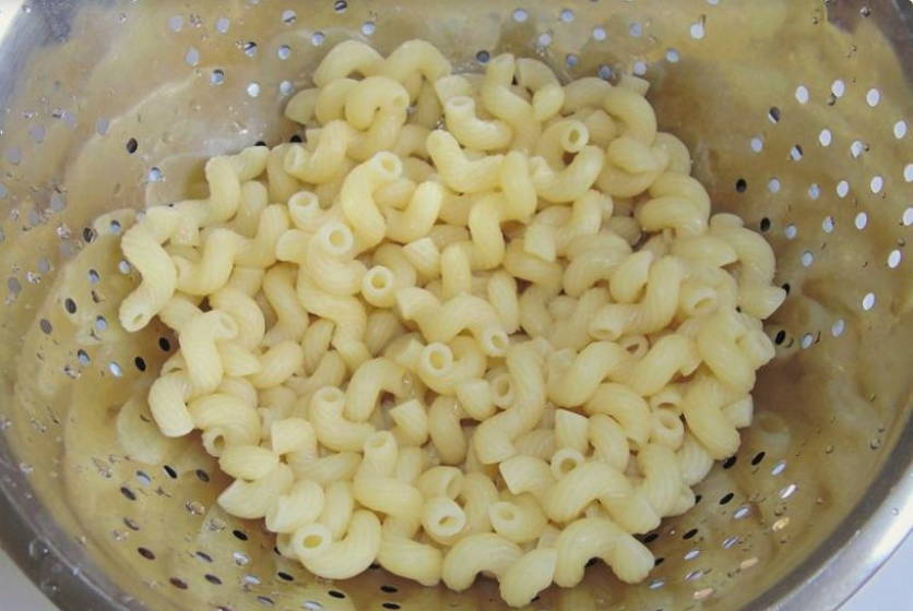 Макароны с ветчиной и сыром
