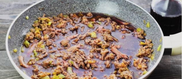 Макароны болоньезе с беконом