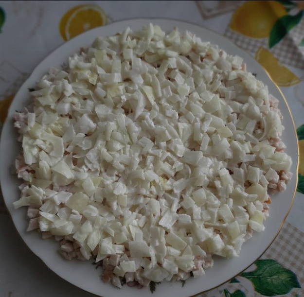 Салат «Карабас Барабас» с черносливом